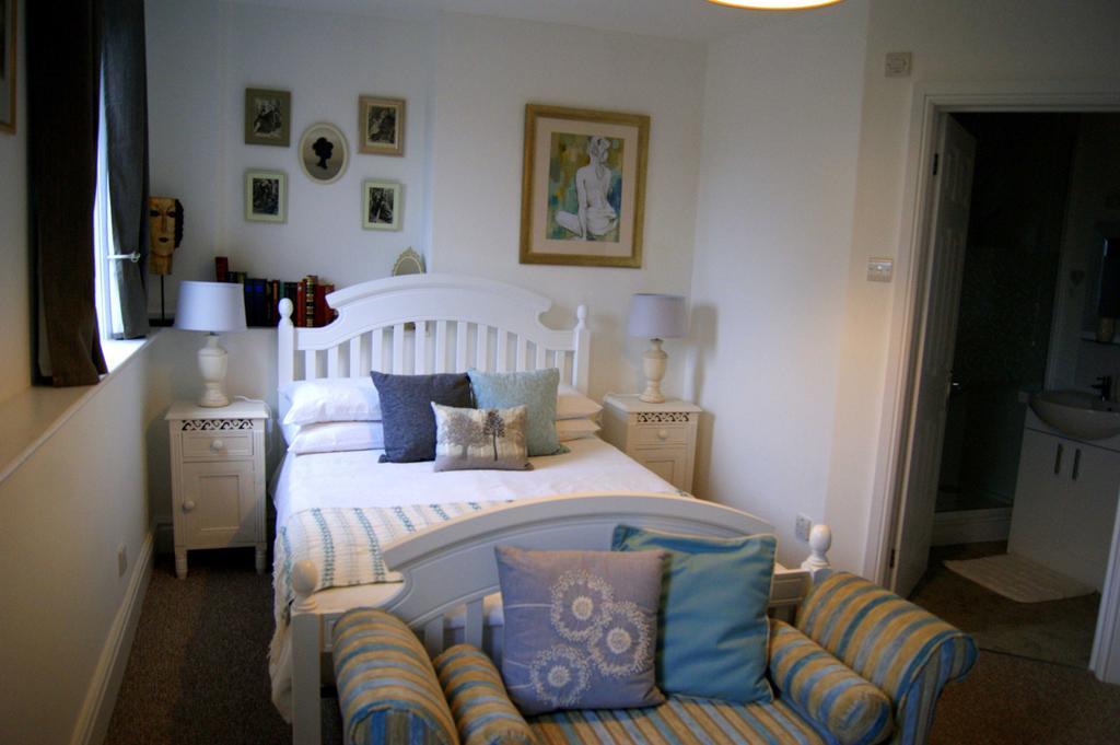 Sunset Guest House Hunstanton Zewnętrze zdjęcie A bedroom in a typical B&B