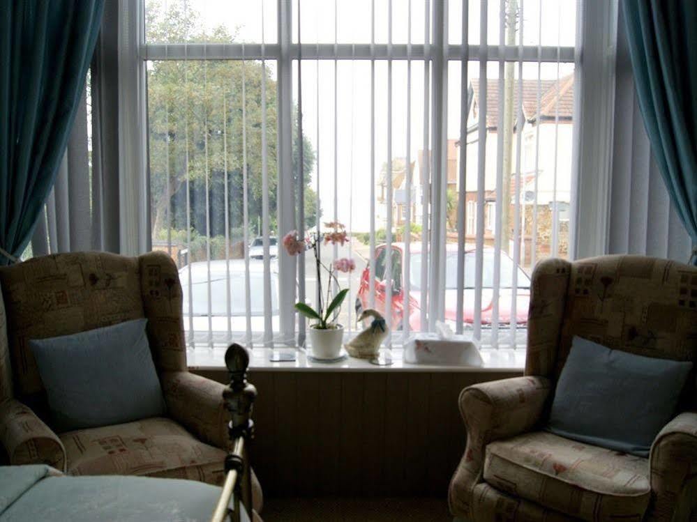 Sunset Guest House Hunstanton Zewnętrze zdjęcie A window grill